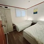 2-Room Accommodation, 3 Minutes From Hoegi Station And Kyung Hee University