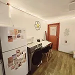2-Room Accommodation, 3 Minutes From Hoegi Station And Kyung Hee University